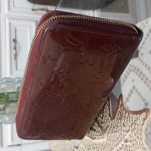 LOUIS VUITTON VERNIS WALLET